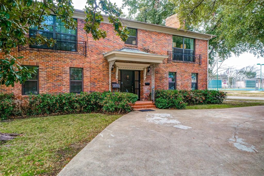 4437 University Boulevard, University Park