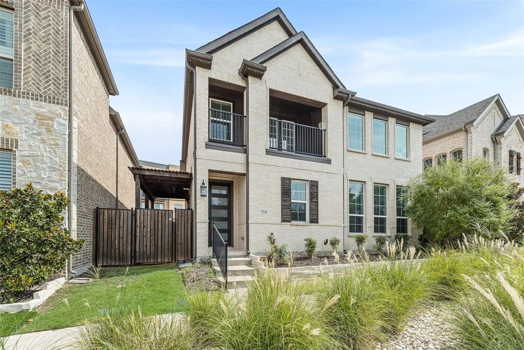 2546 N Collins Boulevard, Richardson