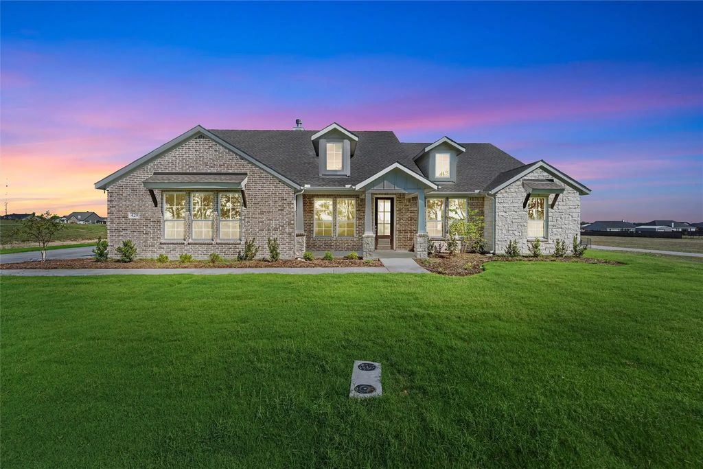429 Pioneer Road, Rhome