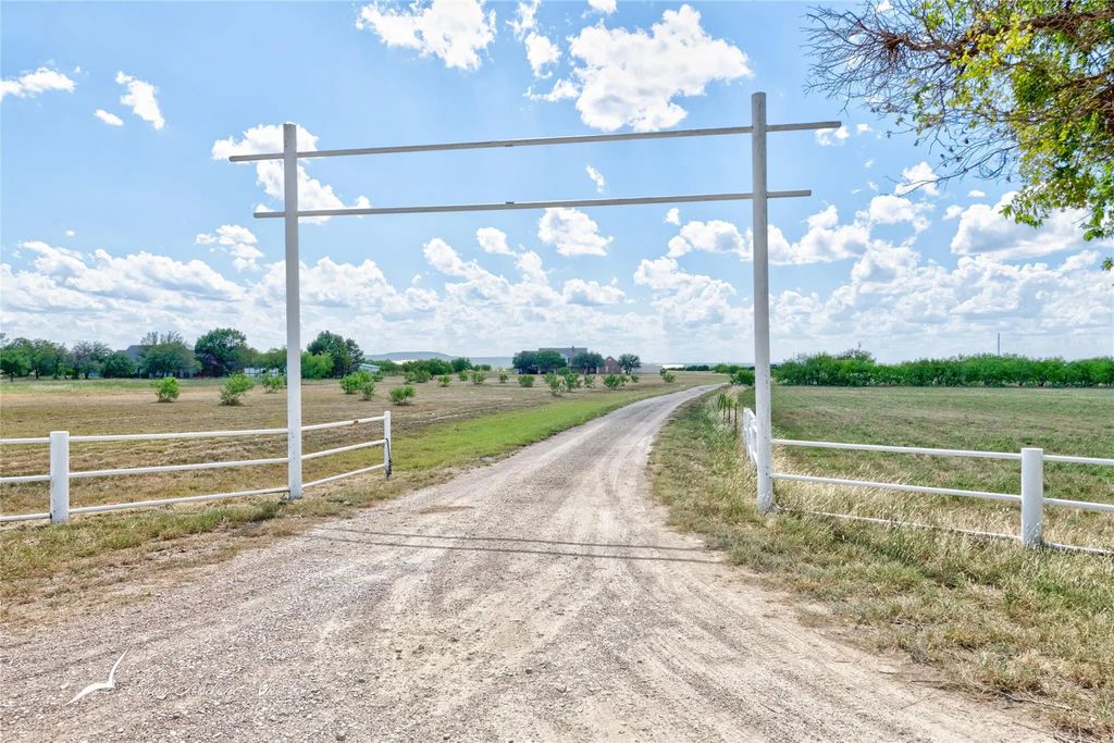 374 County Road 336, Tuscola