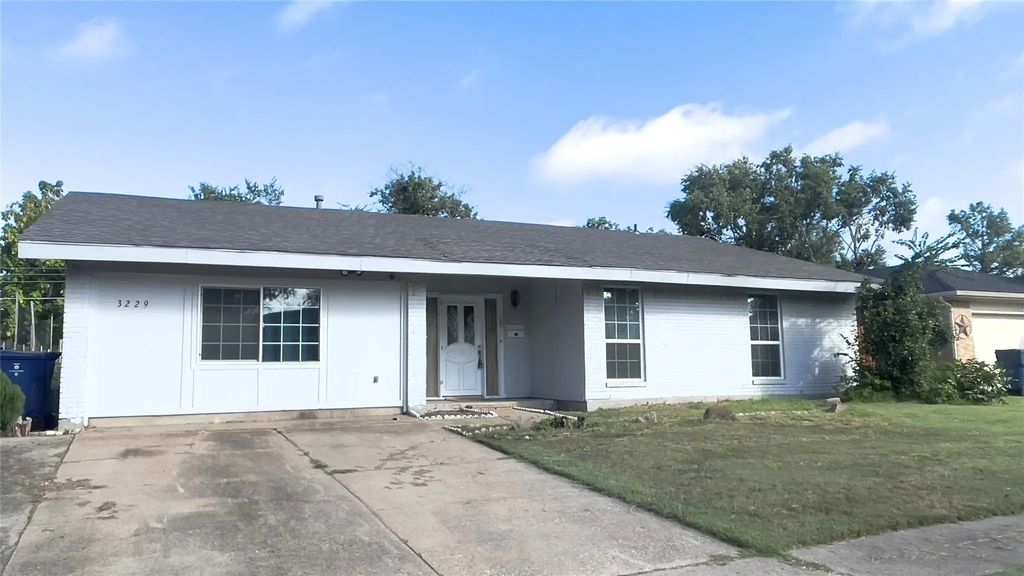 3229 March Lane, Garland