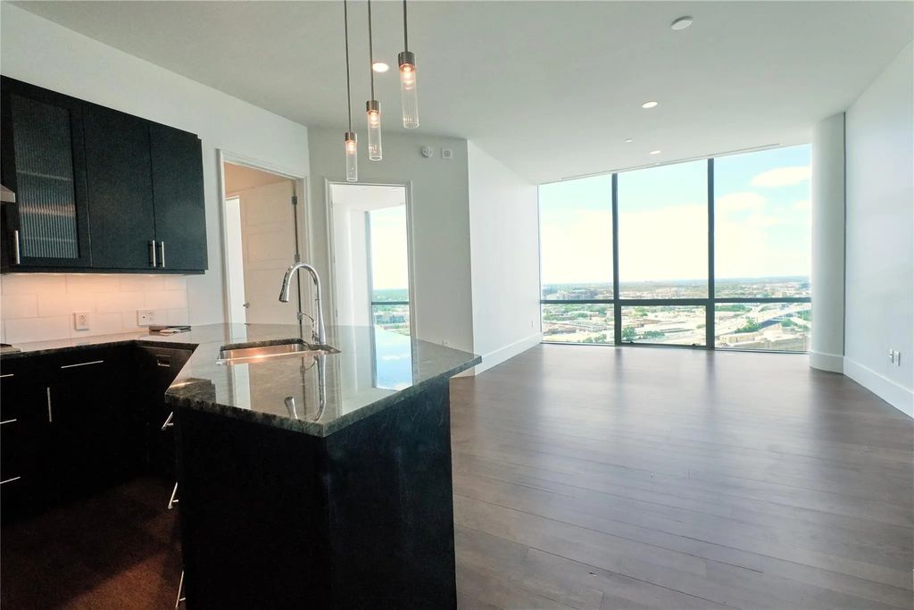 1301 Throckmorton Street 2106, Fort Worth