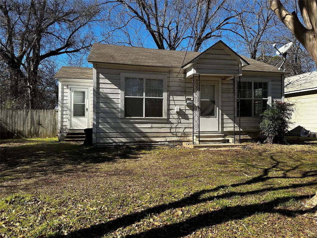701 Cranford Street, Sulphur Springs