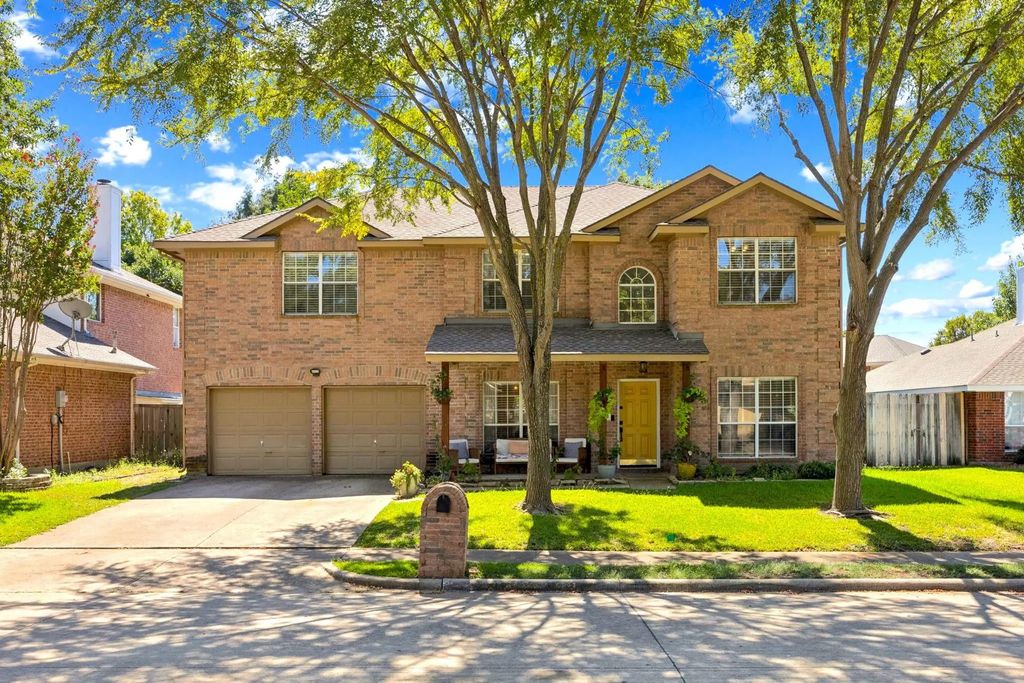 833 Oak Hollow Lane, Rockwall