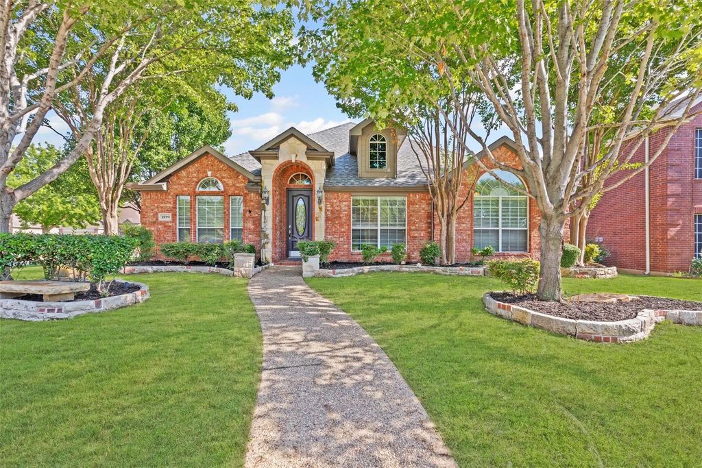 1899 Kings View Drive, Frisco
