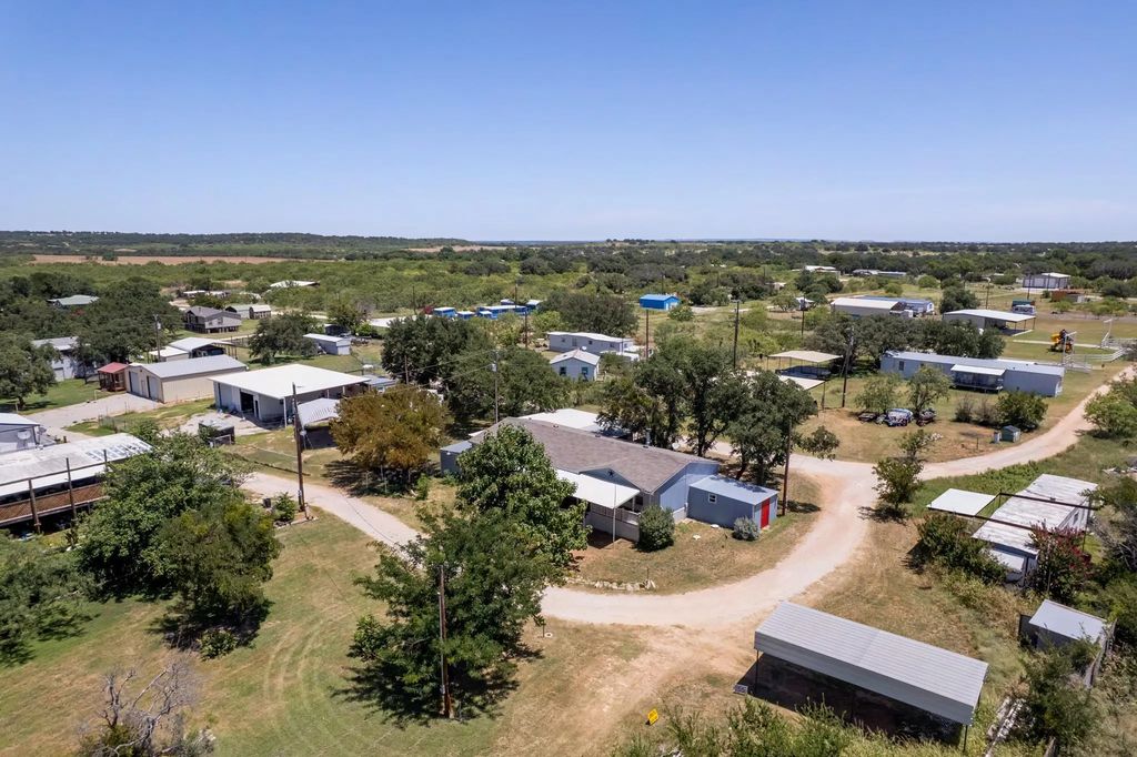 5828 Tacos Trail, Brownwood