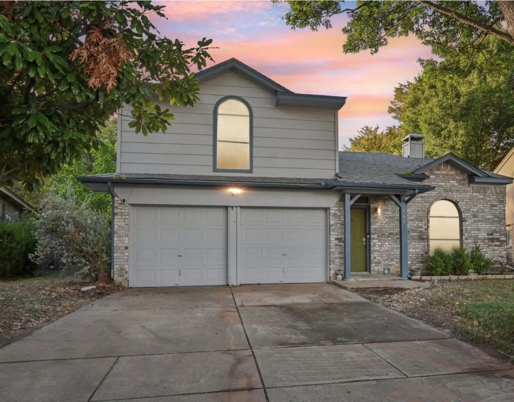 741 Nightingale Circle, Mansfield