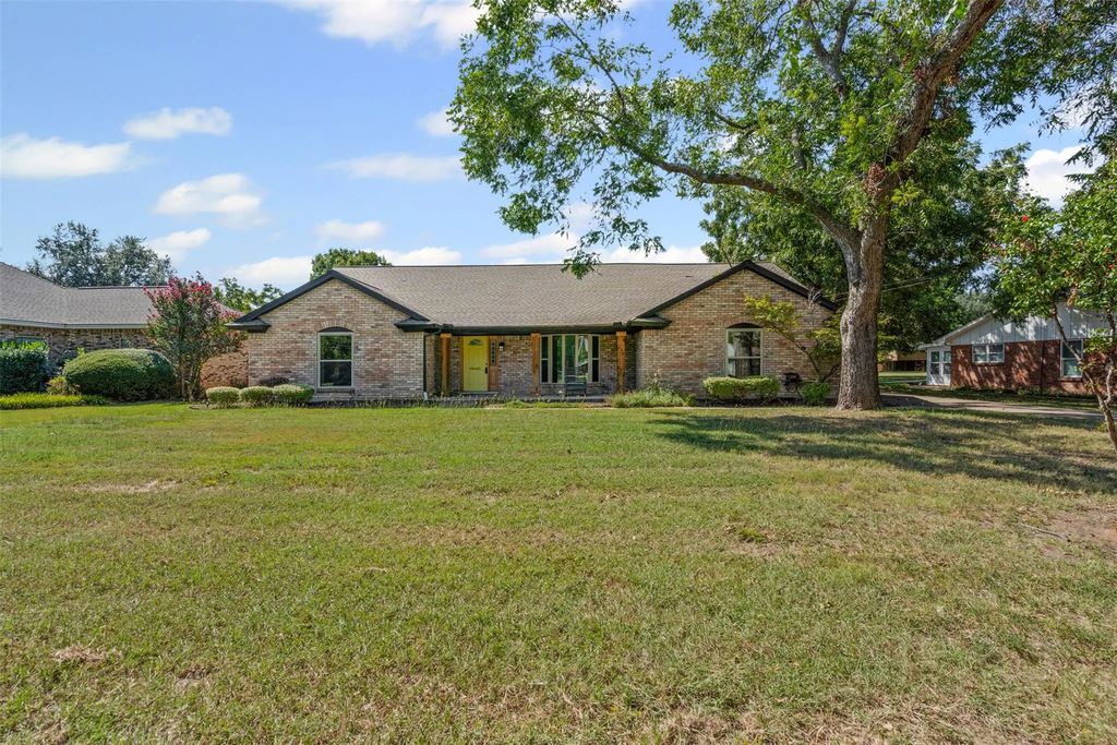 2312 Garden Lane, Arlington