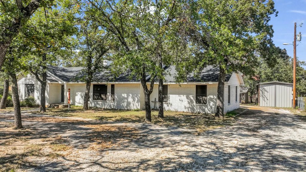 791 County Road 474, Stephenville