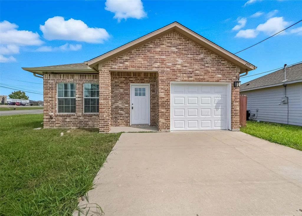2501 Carver Street, Greenville