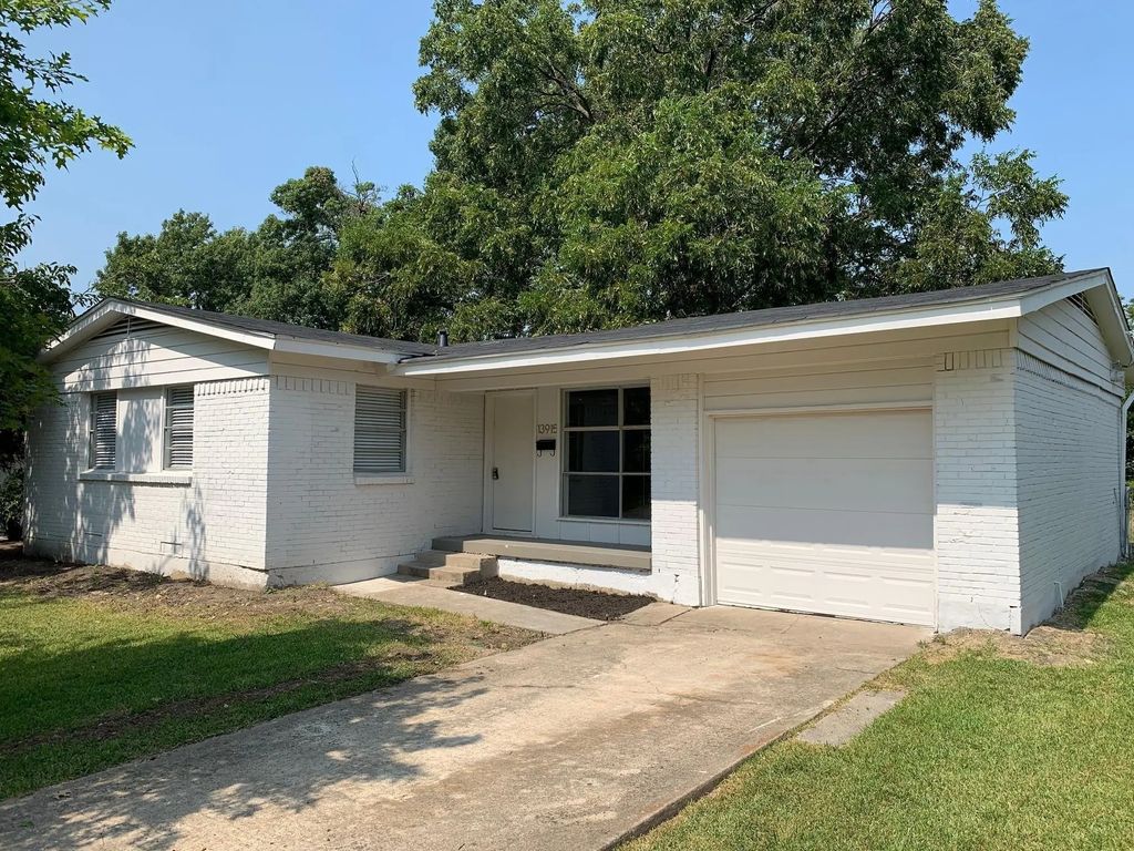 2631 Hearthstone Drive, Farmers Branch