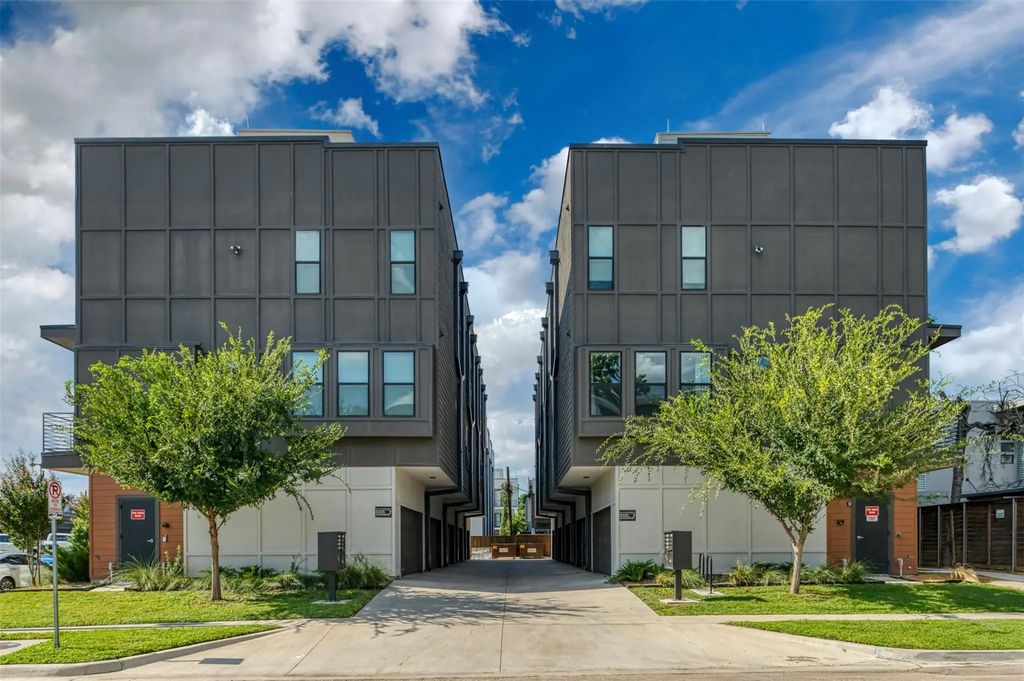 4205 Roseland Avenue 202, Dallas