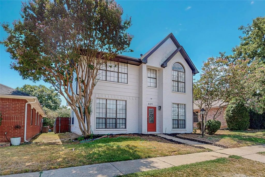 829 Lake Bluff Drive, Flower Mound
