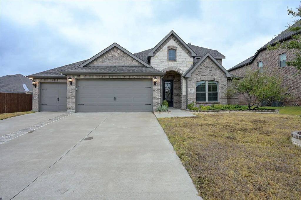 809 Deleon Drive, Midlothian