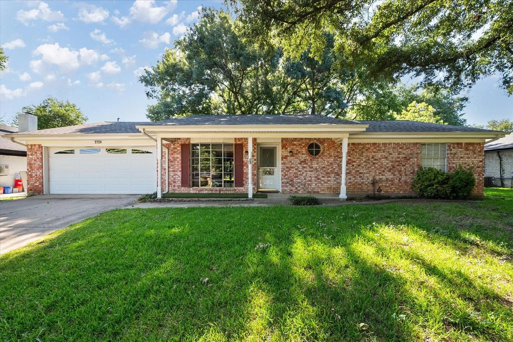 3724 Billie Faye Drive, North Richland Hills
