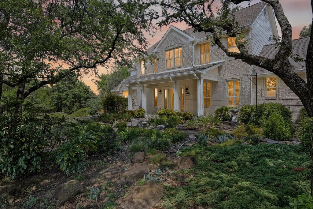 125 Branding Iron Court, Azle