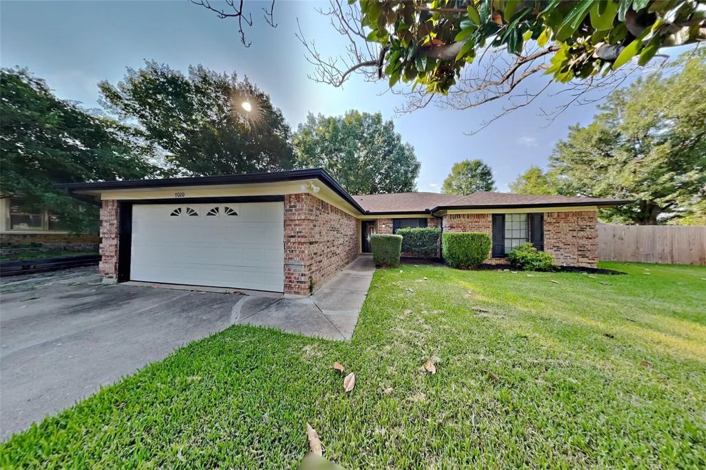 7020 Oakfield Corner Court, North Richland Hills