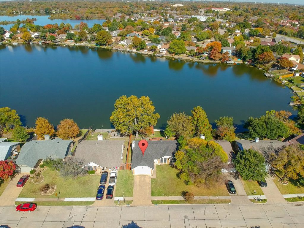 1219 Lakeshore, Irving