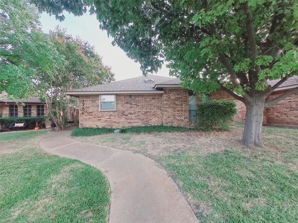 1756 Arledge, Carrollton