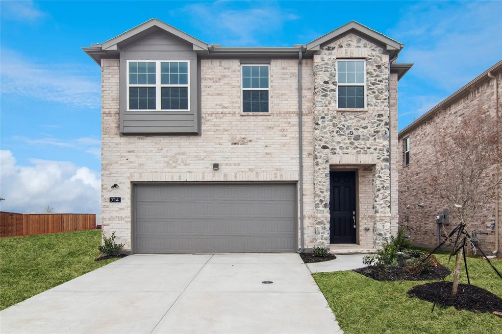 714 Aroco Bend, Princeton