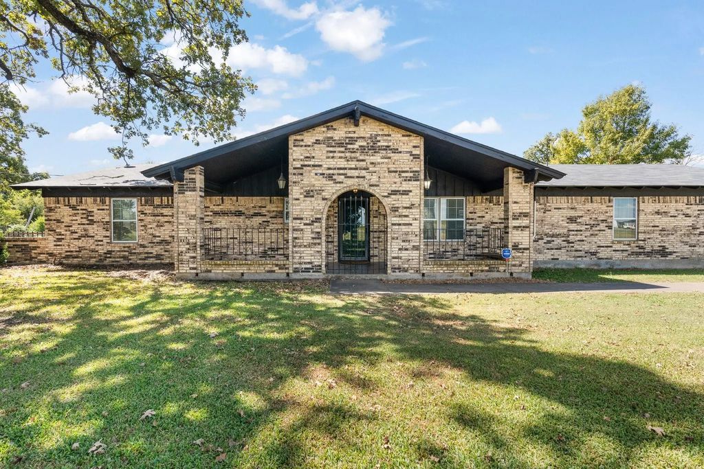 11039 State Highway 171, Covington