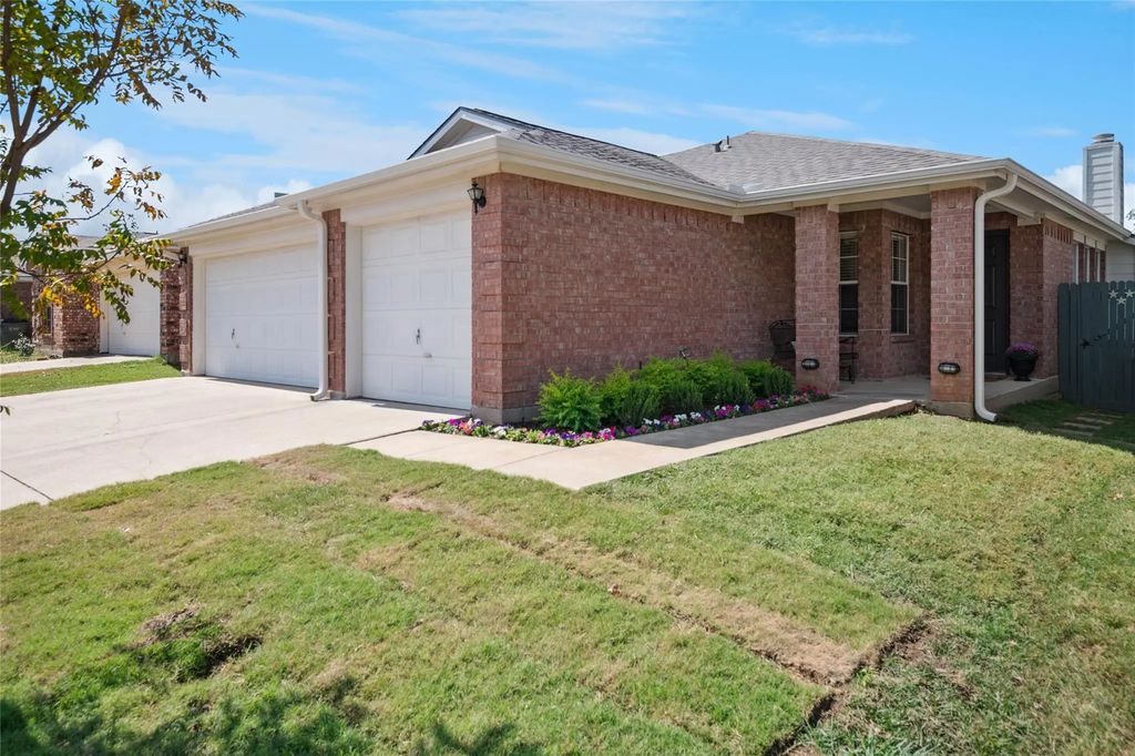 521 Port Arthur Drive, Little Elm