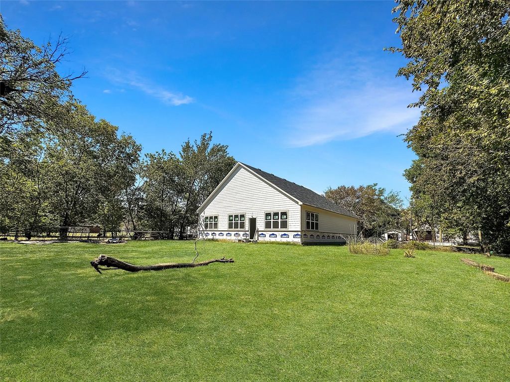308 N Mcgraw Street, Forney