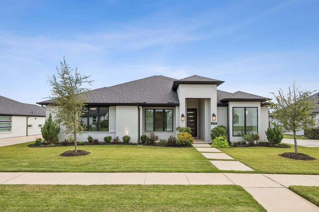 8768 Hightower Drive, North Richland Hills