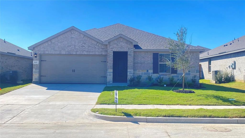 537 Marsh Street, Cleburne
