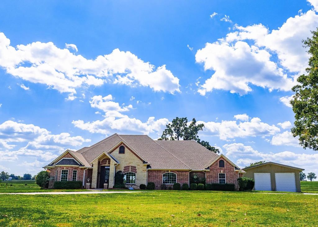 202 County Road 2315, Sulphur Springs