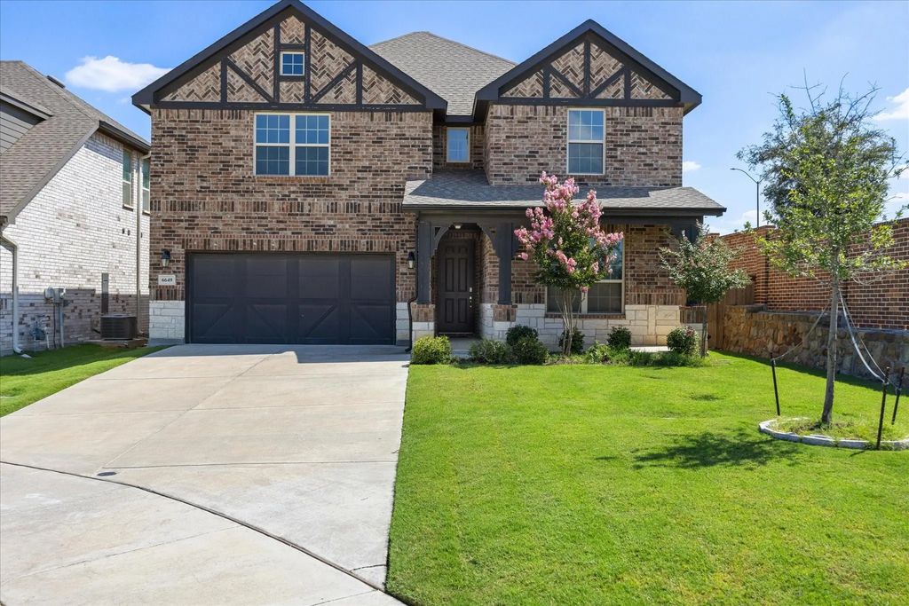 6649 Texas Cowboy Drive, Fort Worth