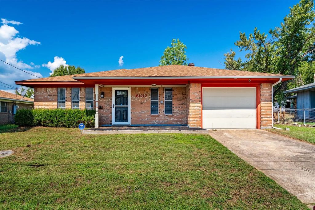 2919 W Parnell Street, Denison