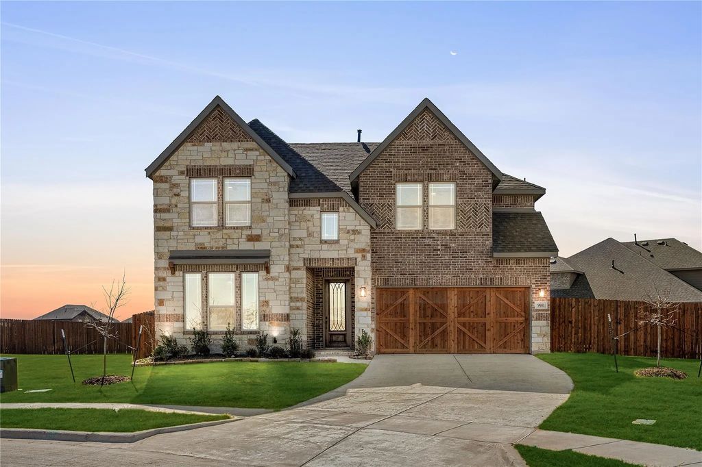 900 Lasalle Drive, Red Oak