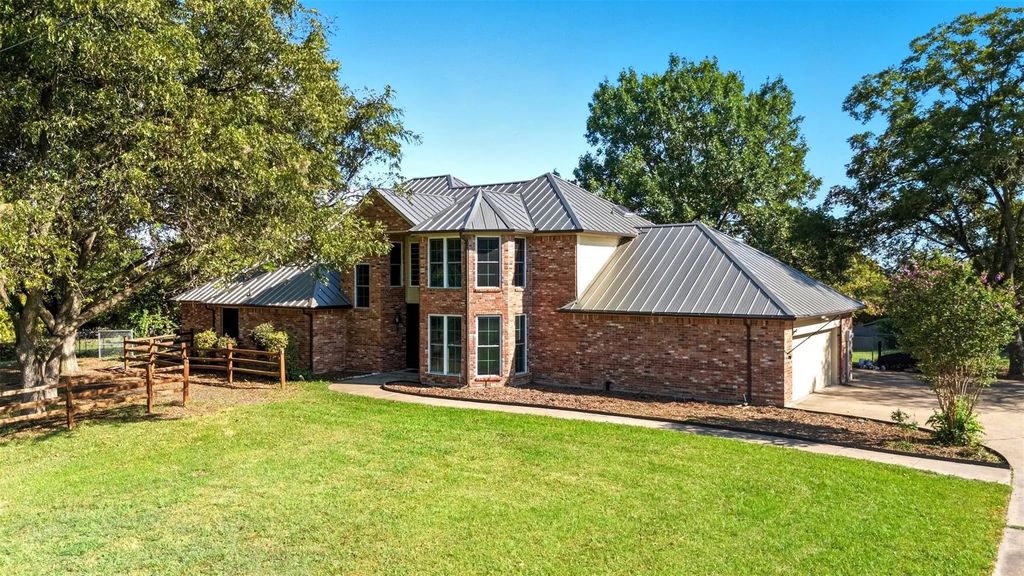 142 Squirrel Ridge, Wylie