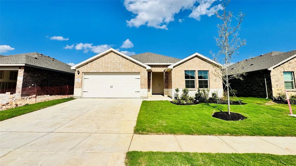 544 Marsh Street, Cleburne
