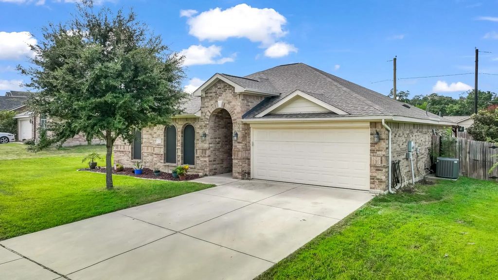 633 Tracy Drive, Azle