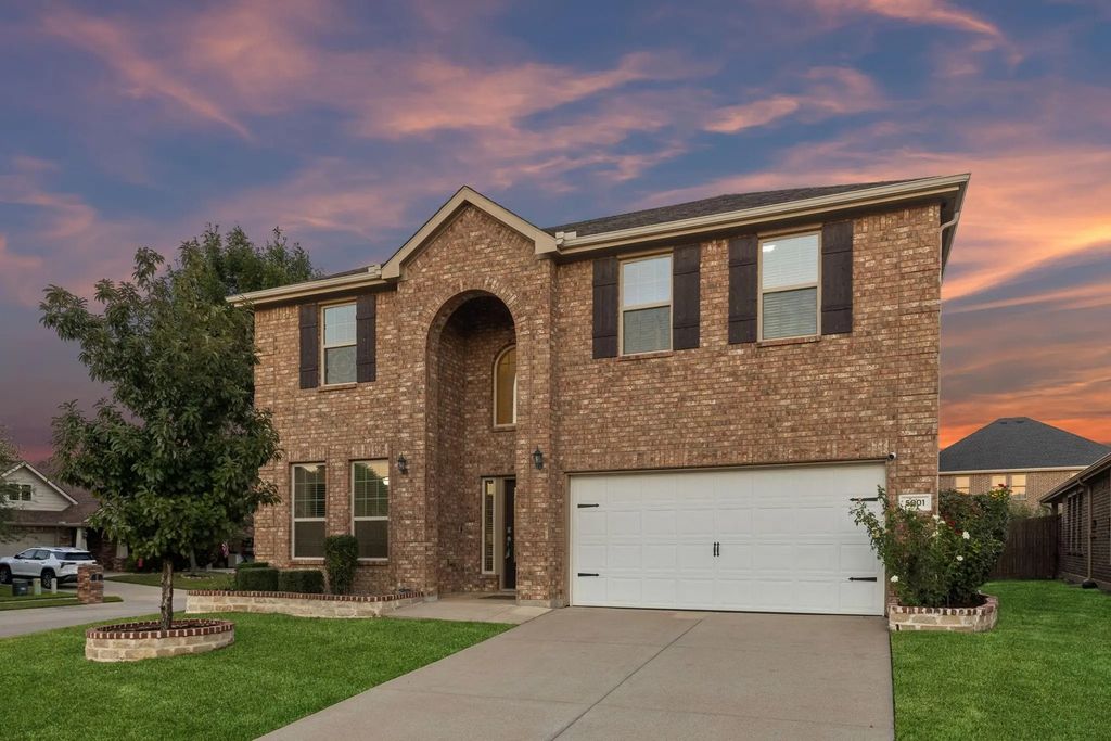 5001 Bluewater Drive, Frisco