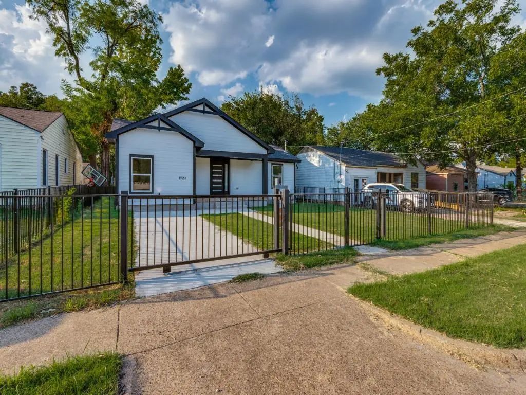 2323 Volga Avenue, Dallas