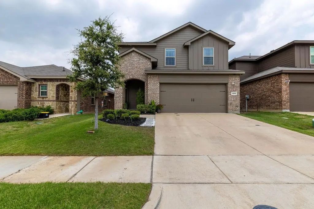 1302 Delmita Drive, Forney