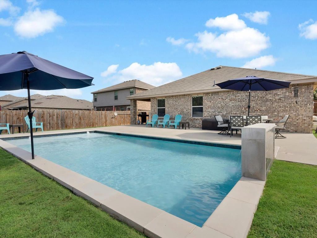 1213 Houston Place, Royse City