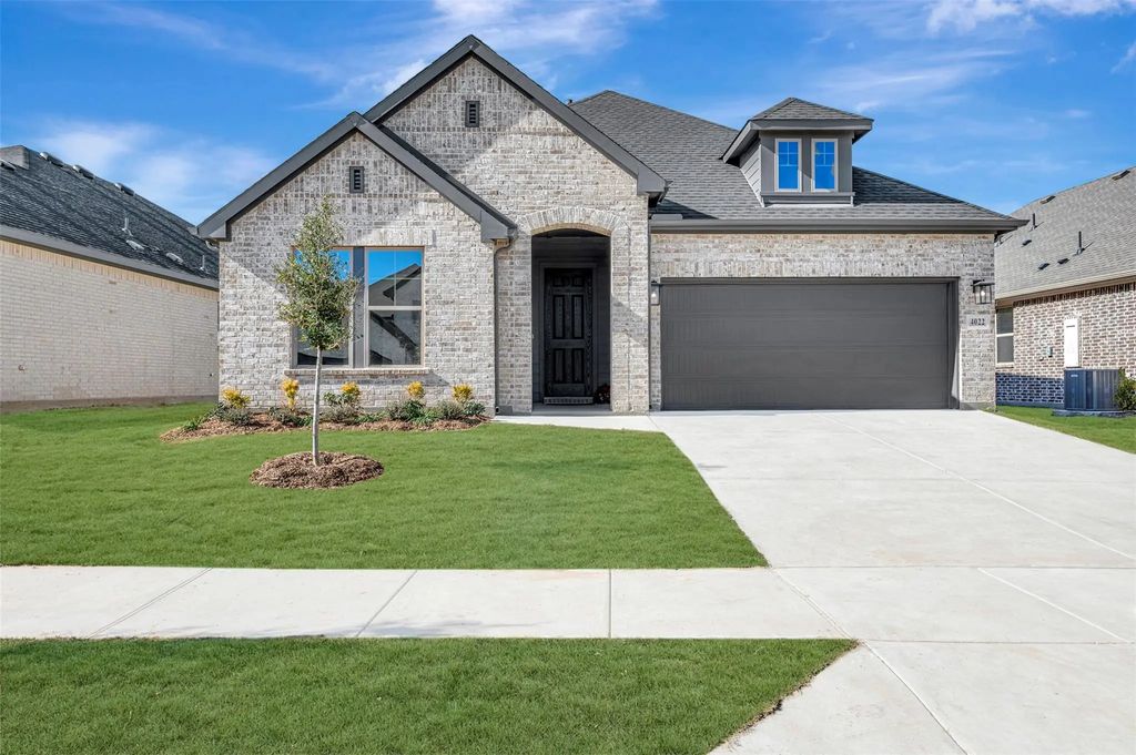 4022 Yellowstone Road, Royse City