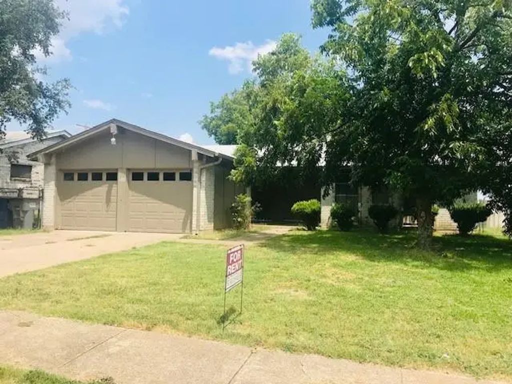 1322 Oakbrook Street, Lancaster