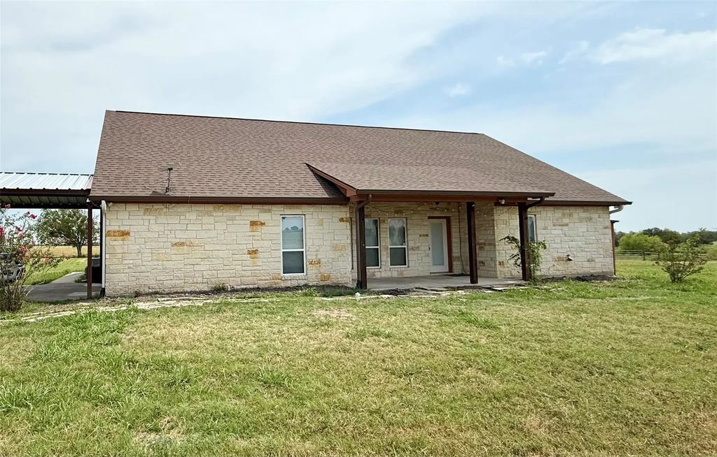 144 County Road 151, Riesel