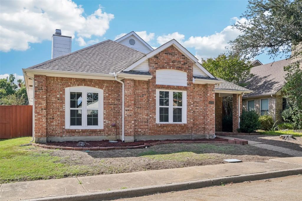 4236 Winding Way Court, Dallas