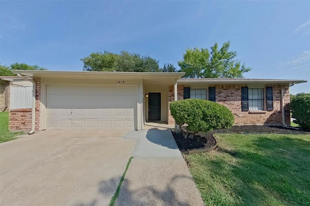1818 Pilot Way, Garland