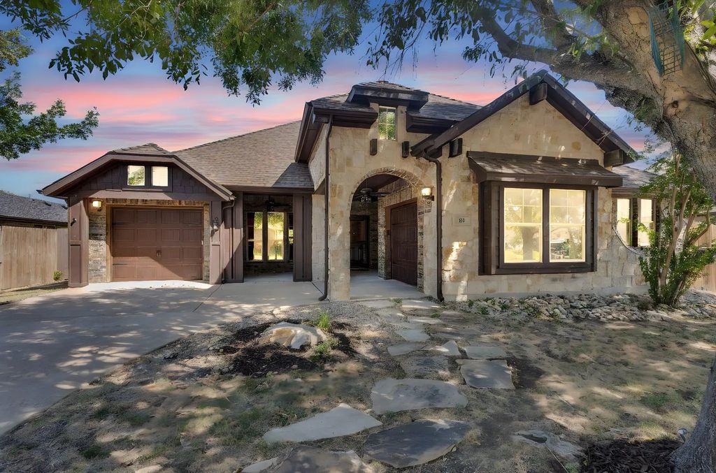 103 Aucuba Lane, Waxahachie