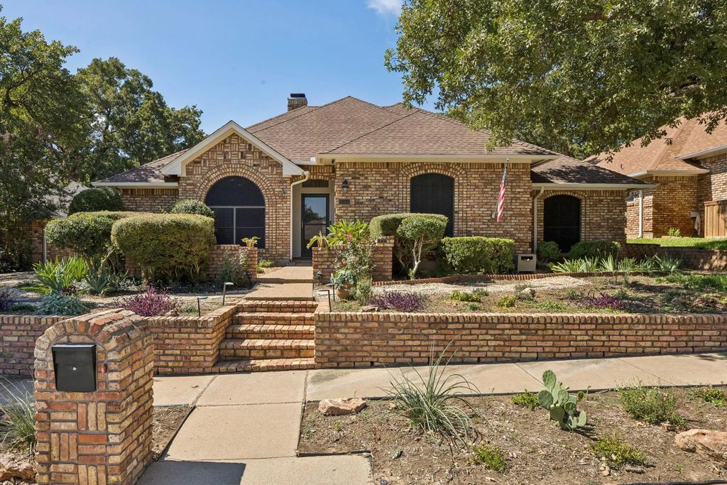 5204 Bradley Lane, Arlington