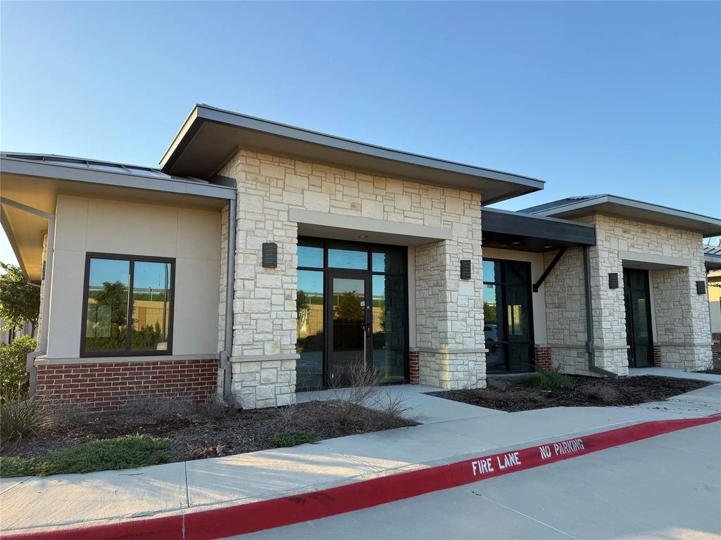 3108 Capital Way 300 & 302, Fort Worth