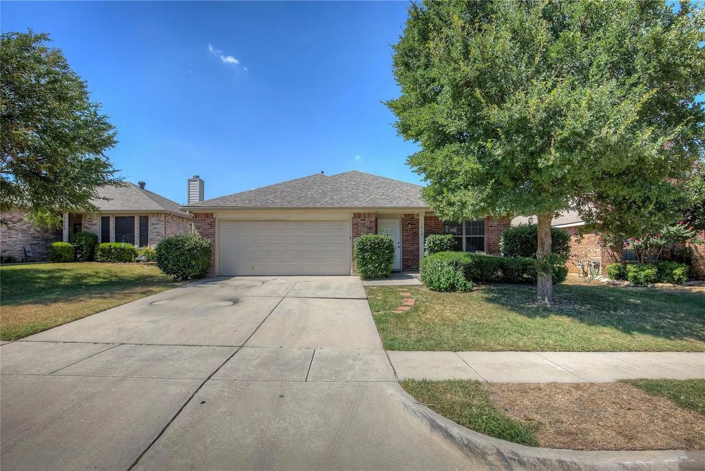 1060 Appaloosa Circle, Fort Worth