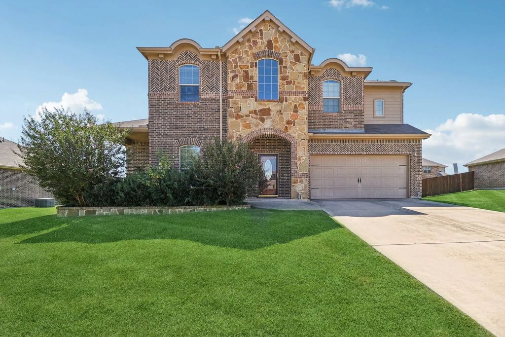 1506 Oak Park Lane, Cedar Hill